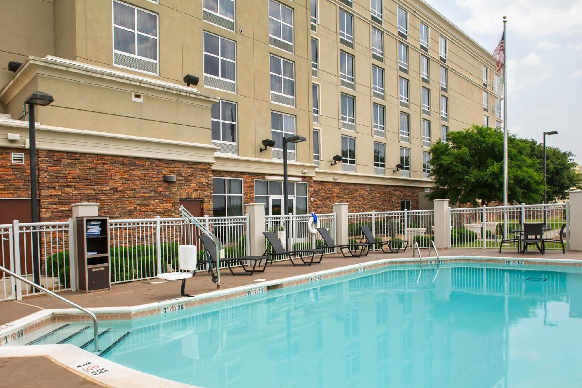 Holiday Inn Ardmore By Ihg Extérieur photo